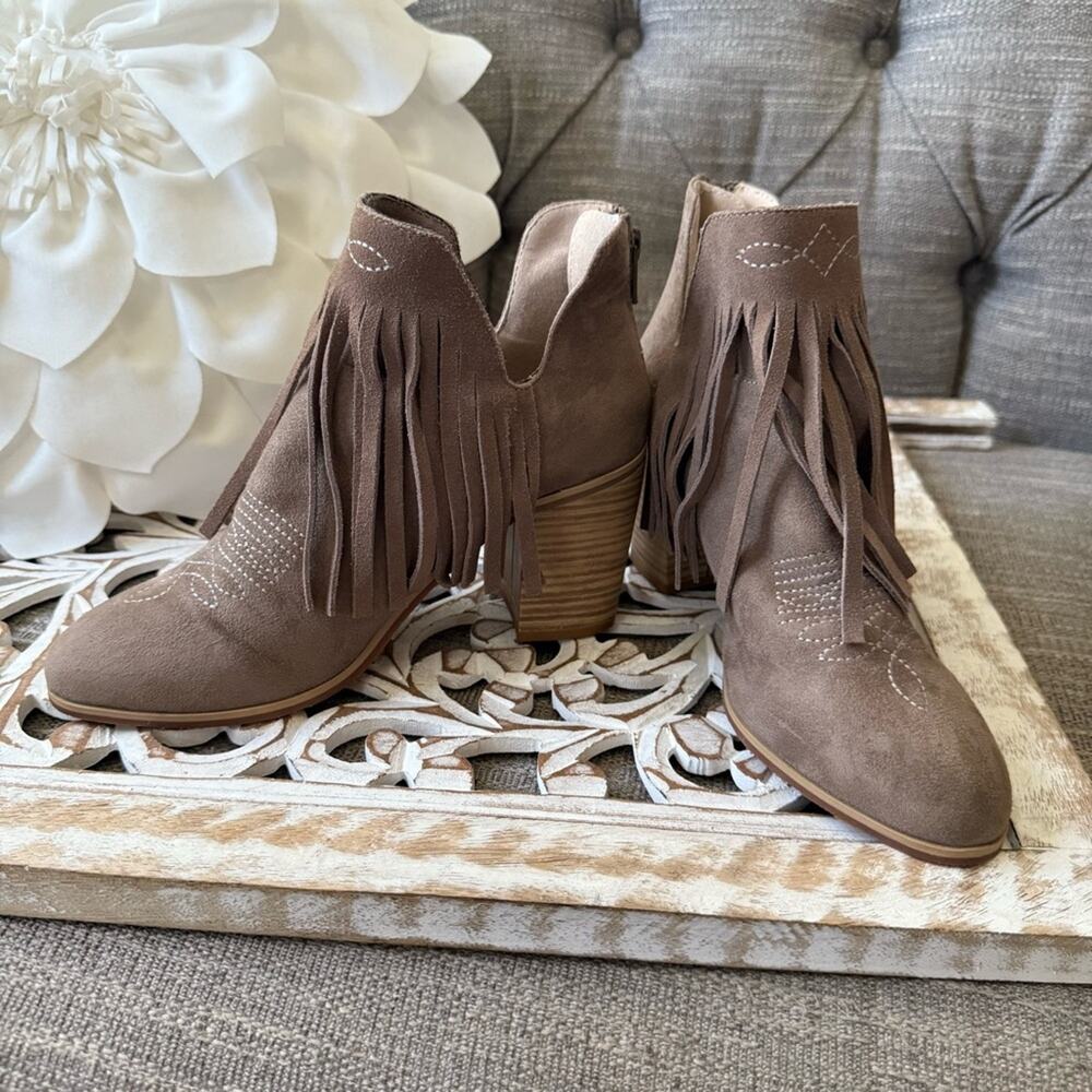 Ariat Western Fringe Short Ankle Cowboy Boots Women’s 7